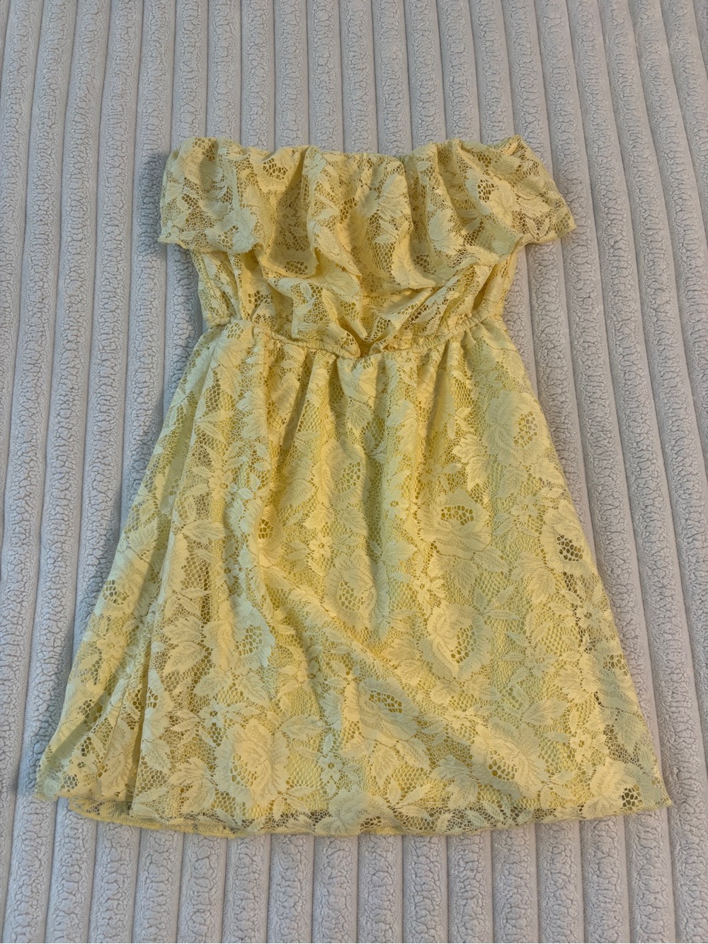 Vintage Y2K Trixxi Lace Strapless Ruffle mini Dress women’s medium pastel yellow